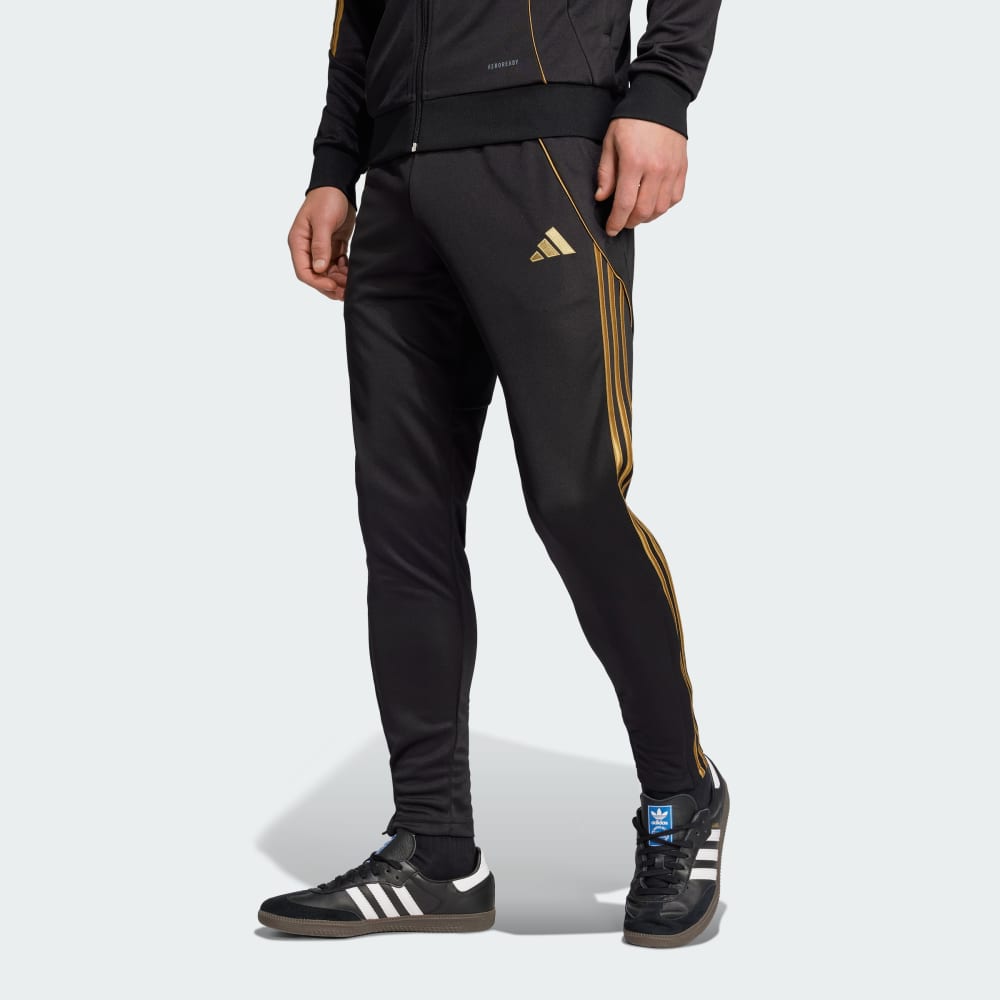 Спортивный костюм Adidas Tiro 24 Training Pants, цвет Black/Dark Football Gold
Спортивный костюм Adidas Tiro 24 Training Pants, цвет Black/Dark Football Gold