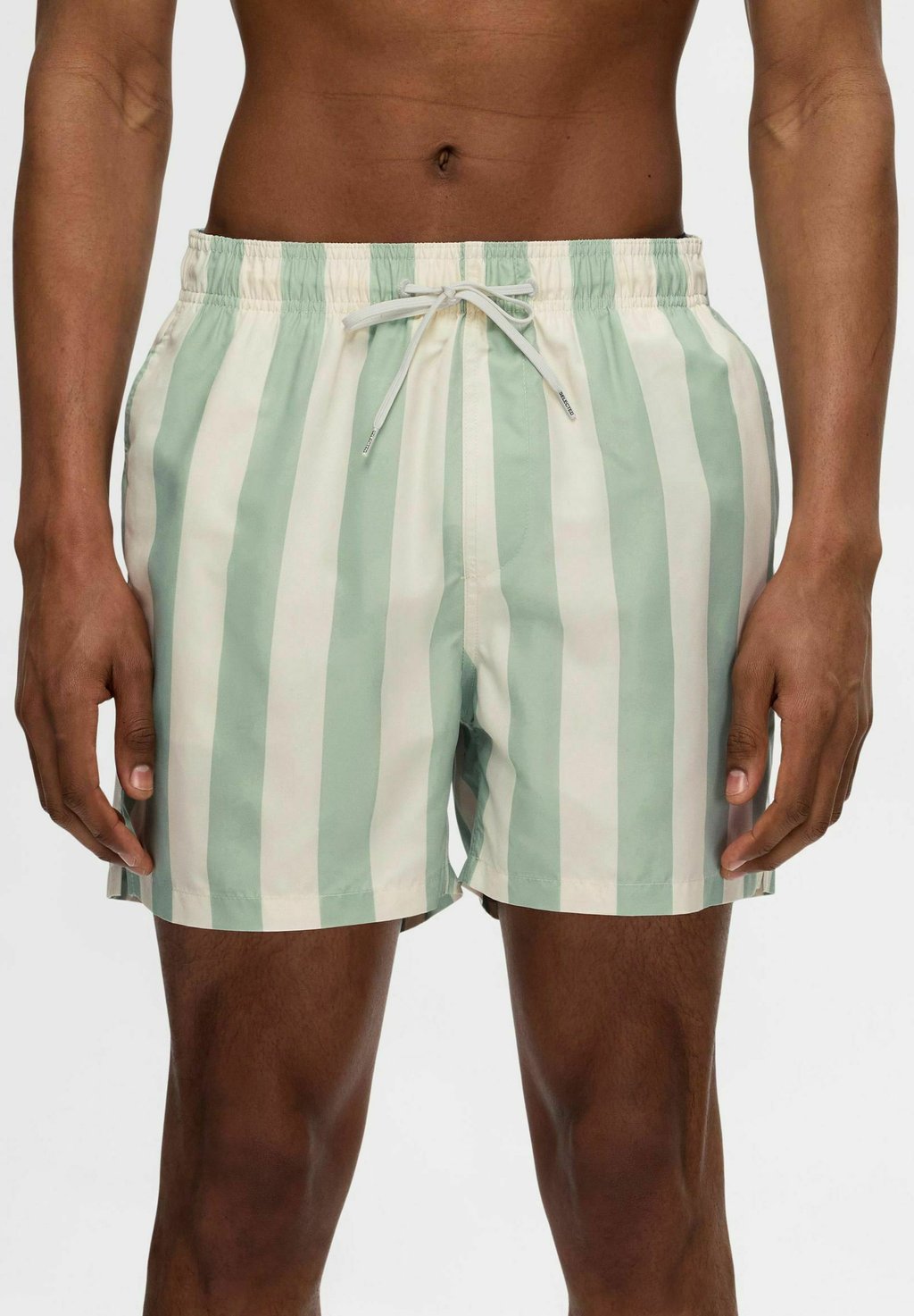 Шорты для плавания SLHDANE Selected Homme, светло-зеленый
Шорты для плавания SLHDANE Selected Homme, светло-зеленый