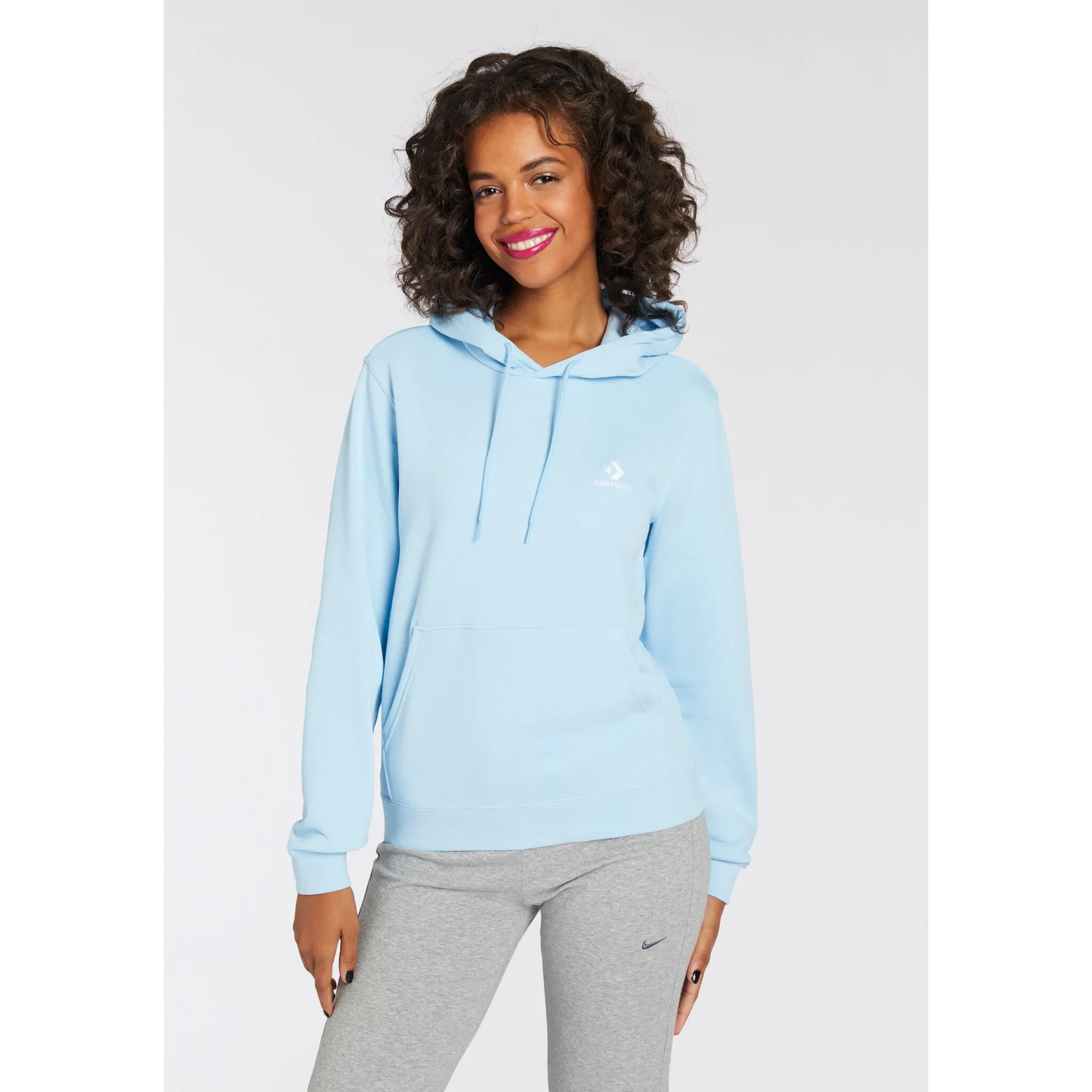 Толстовка Converse с капюшоном и вышитым логотипом, цвет True Sky
Толстовка Converse с капюшоном и вышитым логотипом, цвет True Sky