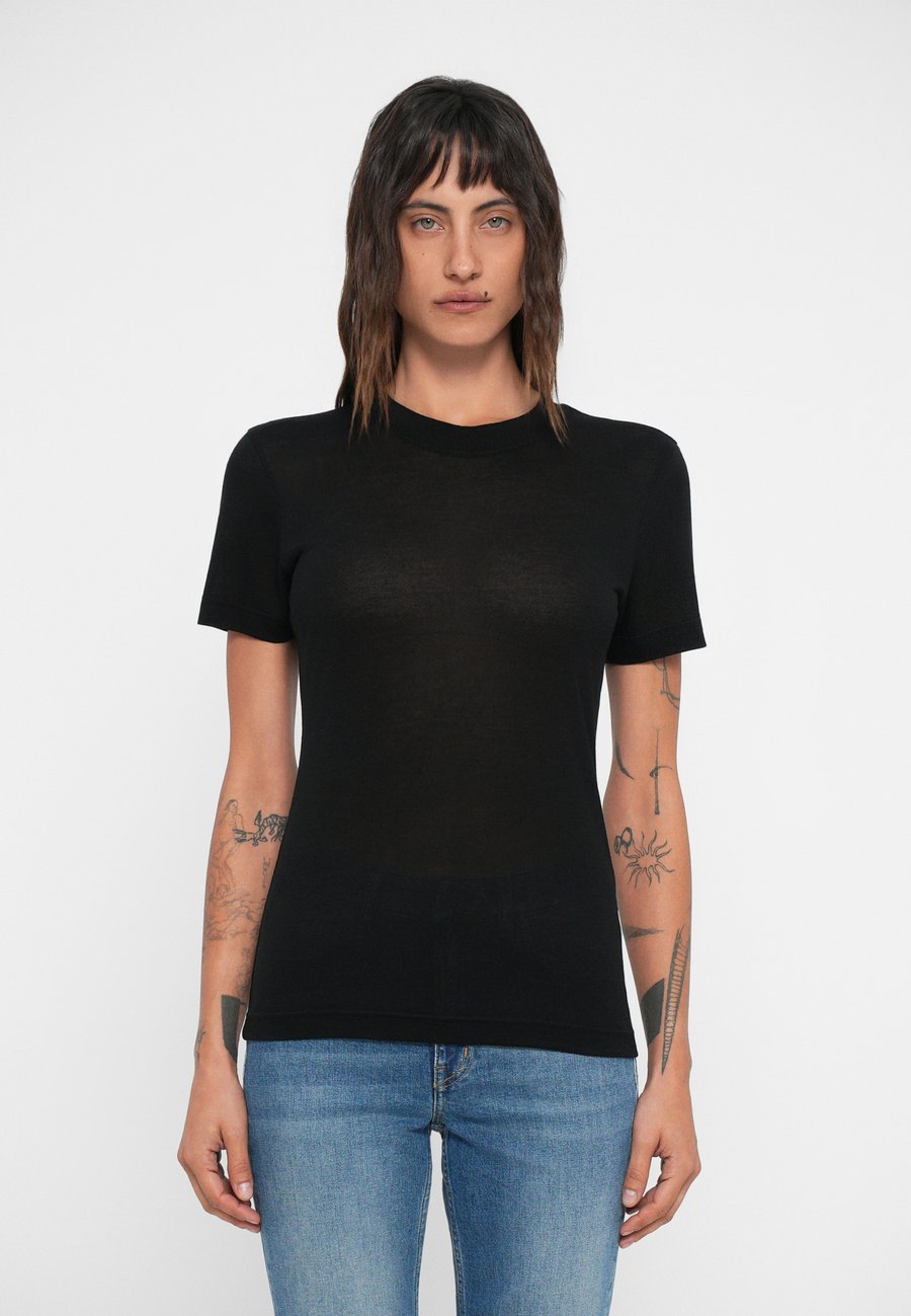 Футболка Filippa K TEE, Black, Черный, Футболка Filippa K TEE, Black
Футболка Filippa K TEE, Black, Черный, Футболка Filippa K TEE, Black