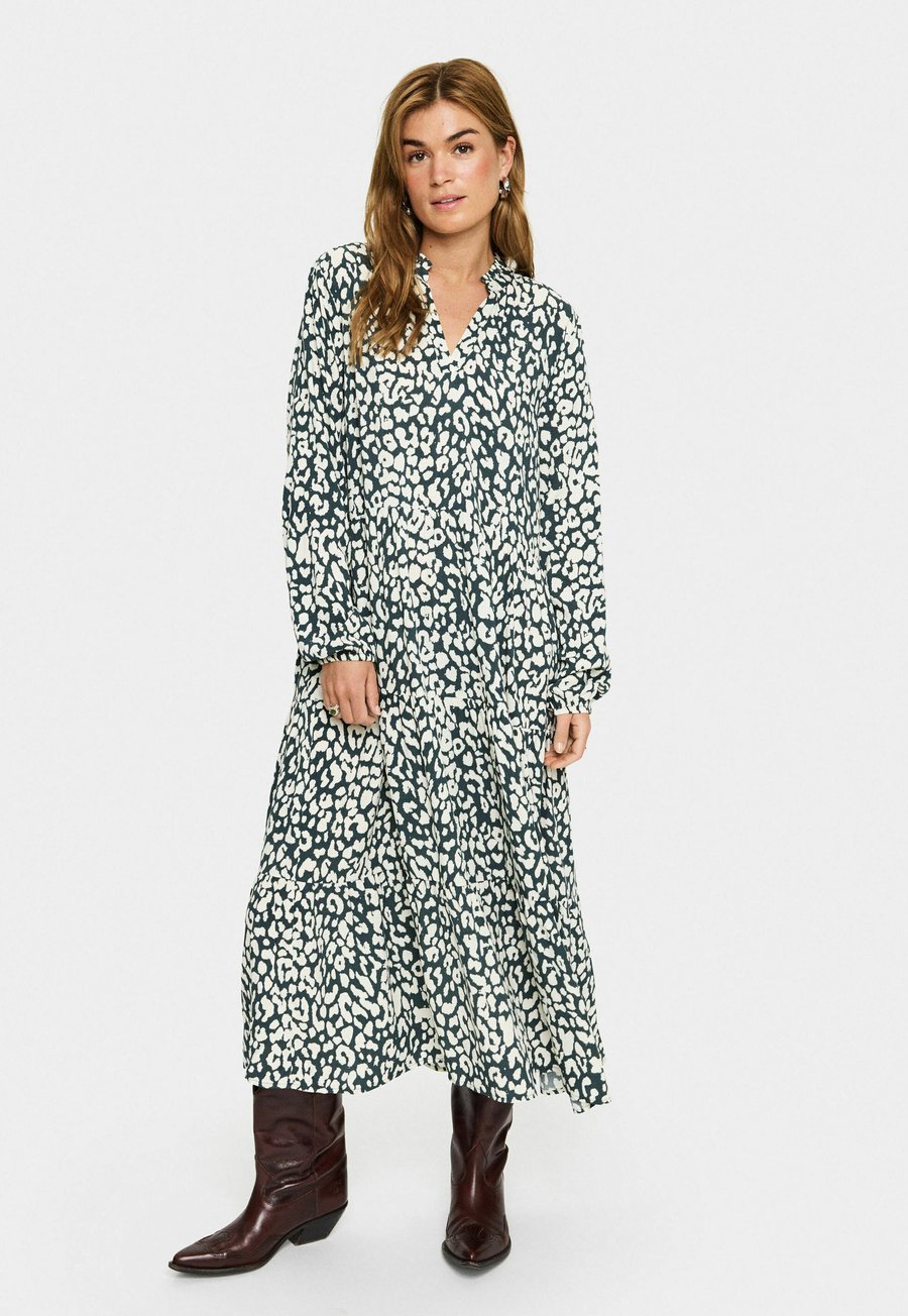 Платье Saint Tropez EDASZ MAXI DRESS, Winter Urban Chic Leopard/Black
Платье Saint Tropez EDASZ MAXI DRESS, Winter Urban Chic Leopard/Black