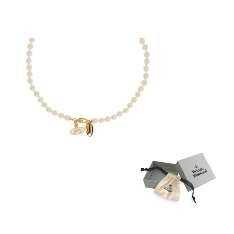 Кулон Orb с декоративным ожерельем Vivienne Westwood
Кулон Orb с декоративным ожерельем Vivienne Westwood