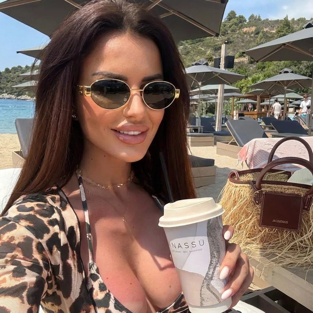 Ретро овальные солнцезащитные очки для женщин и мужчин - модные золотые солнцезащитные очки - стильные очки в металлической оправе DIMENSIP, A4 Gold / Green
Ретро овальные солнцезащитные очки для женщин и мужчин - модные золотые солнцезащитные очки - стильные очки в металлической оправе DIMENSIP, A4 Gold / Green