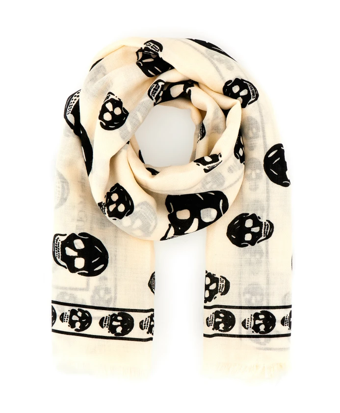 Коллекция стильных шарфов и шалей. Alexander Mcqueen, мультиколор
Коллекция стильных шарфов и шалей. Alexander Mcqueen, мультиколор