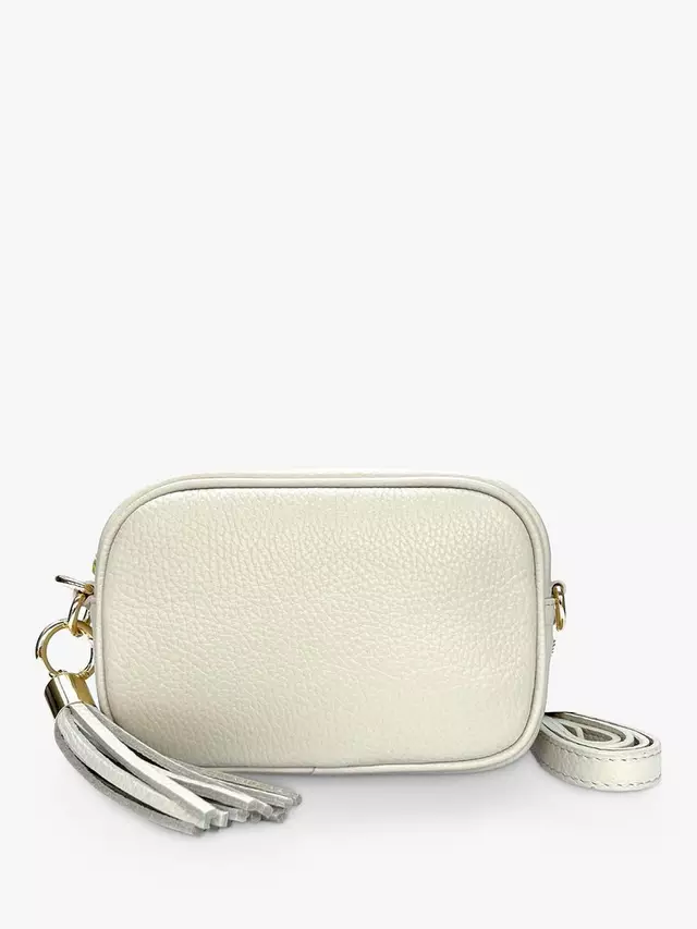 Сумка кросс-боди Apatchy The Mini Tassel Leather, цвет stone
Сумка кросс-боди Apatchy The Mini Tassel Leather, цвет stone