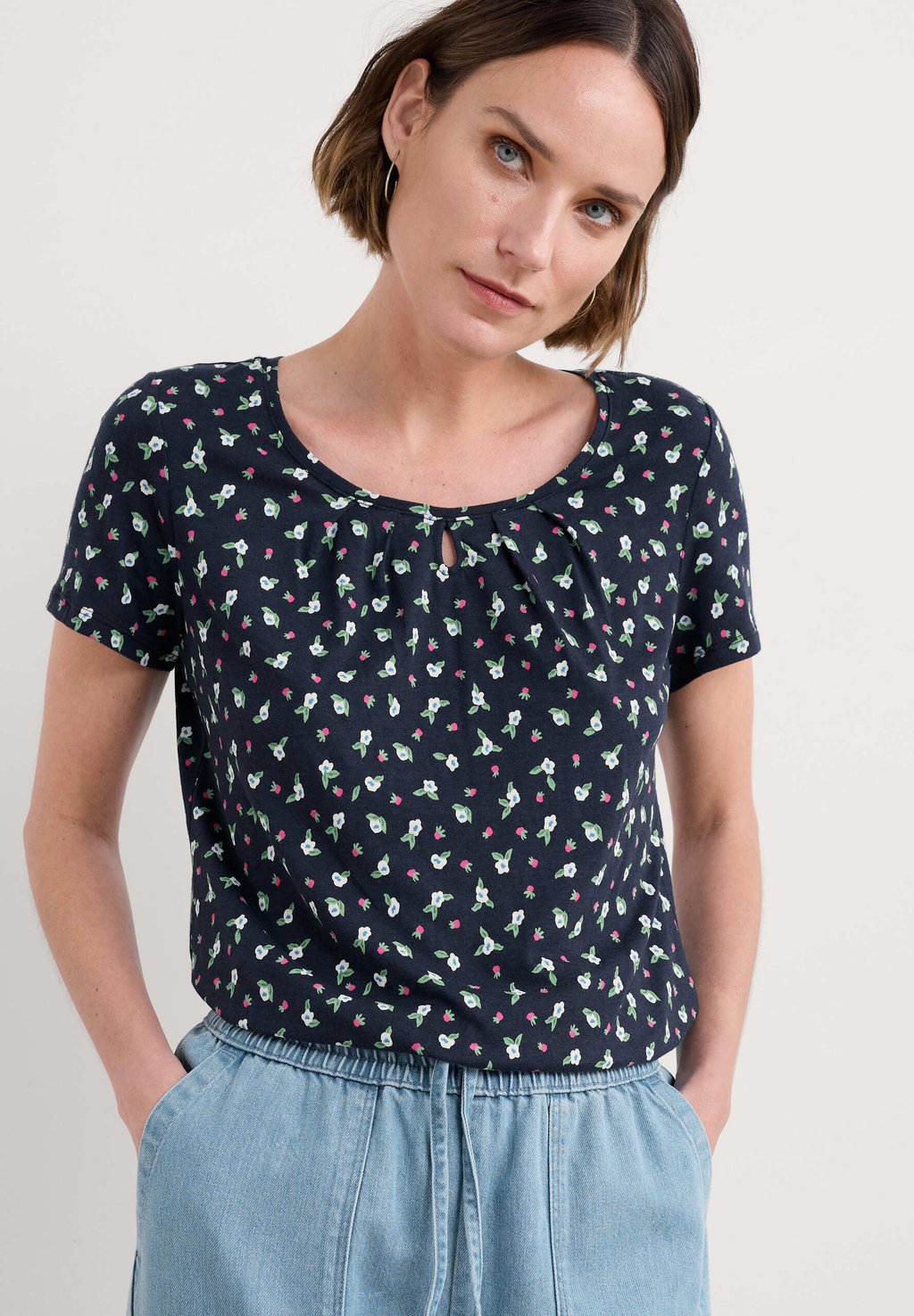 Футболка с принтом APPLETREE Seasalt Cornwall, цвет Bud Flower Maritime
Футболка с принтом APPLETREE Seasalt Cornwall, цвет Bud Flower Maritime