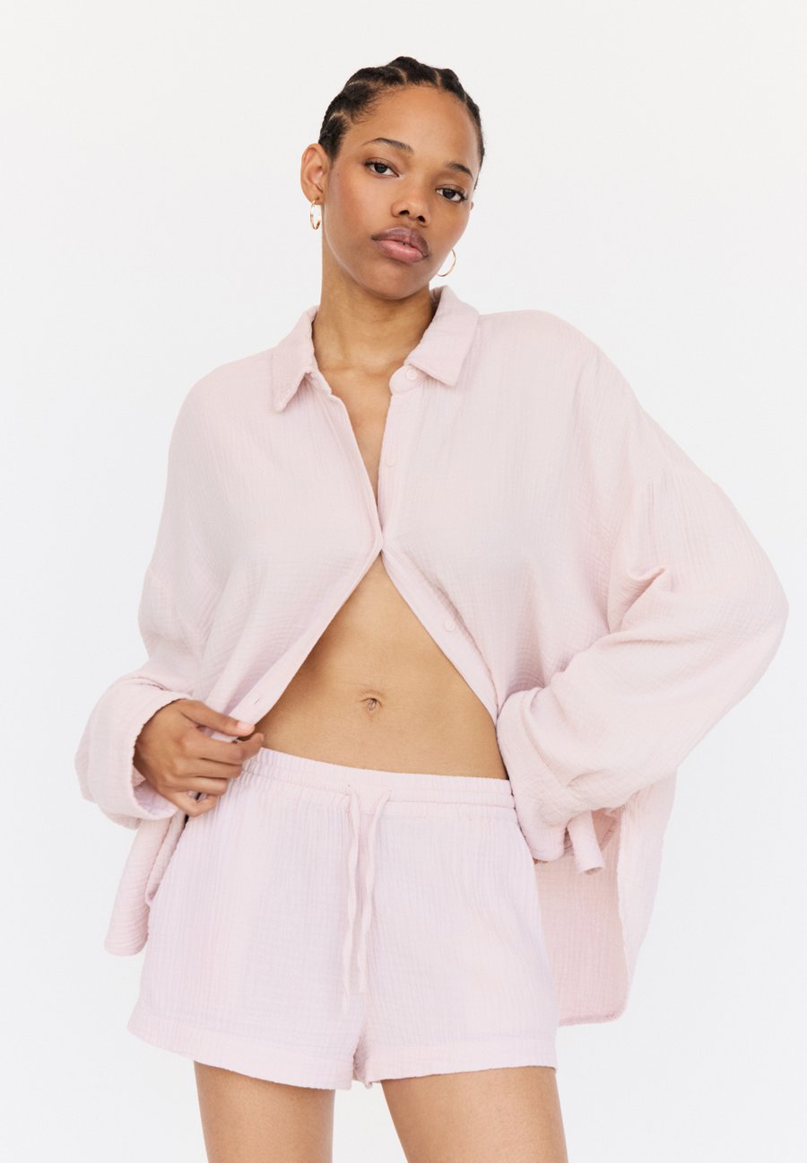 Шорты PULL&BEAR TEXTURED , Pink
Шорты PULL&BEAR TEXTURED , Pink