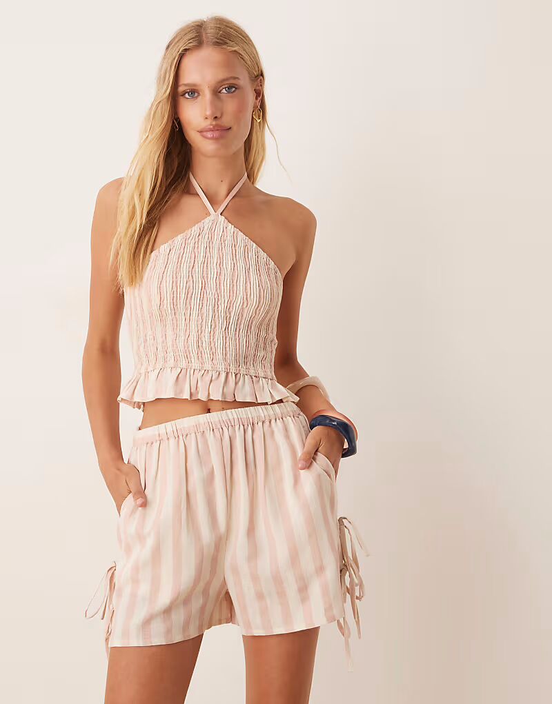 Пляжный комбинезон Aray в полоску с бантом в розово-белой гамме
Пляжный комбинезон Aray в полоску с бантом в розово-белой гамме