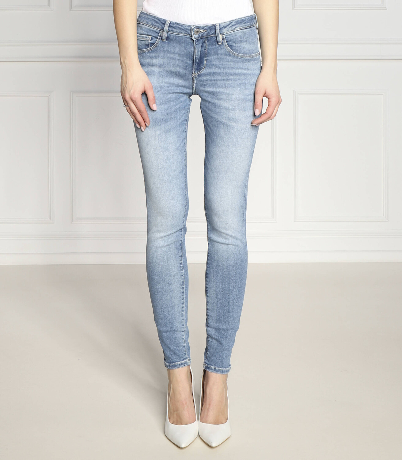 Джинсы GUESS ANNETTE Skinny fit, темно-синий
Джинсы GUESS ANNETTE Skinny fit, темно-синий