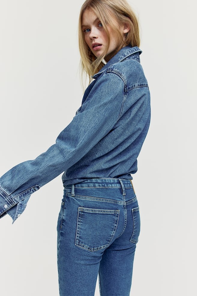 Узкие джинсы средней длины H&M, синий
Узкие джинсы средней длины H&M, синий