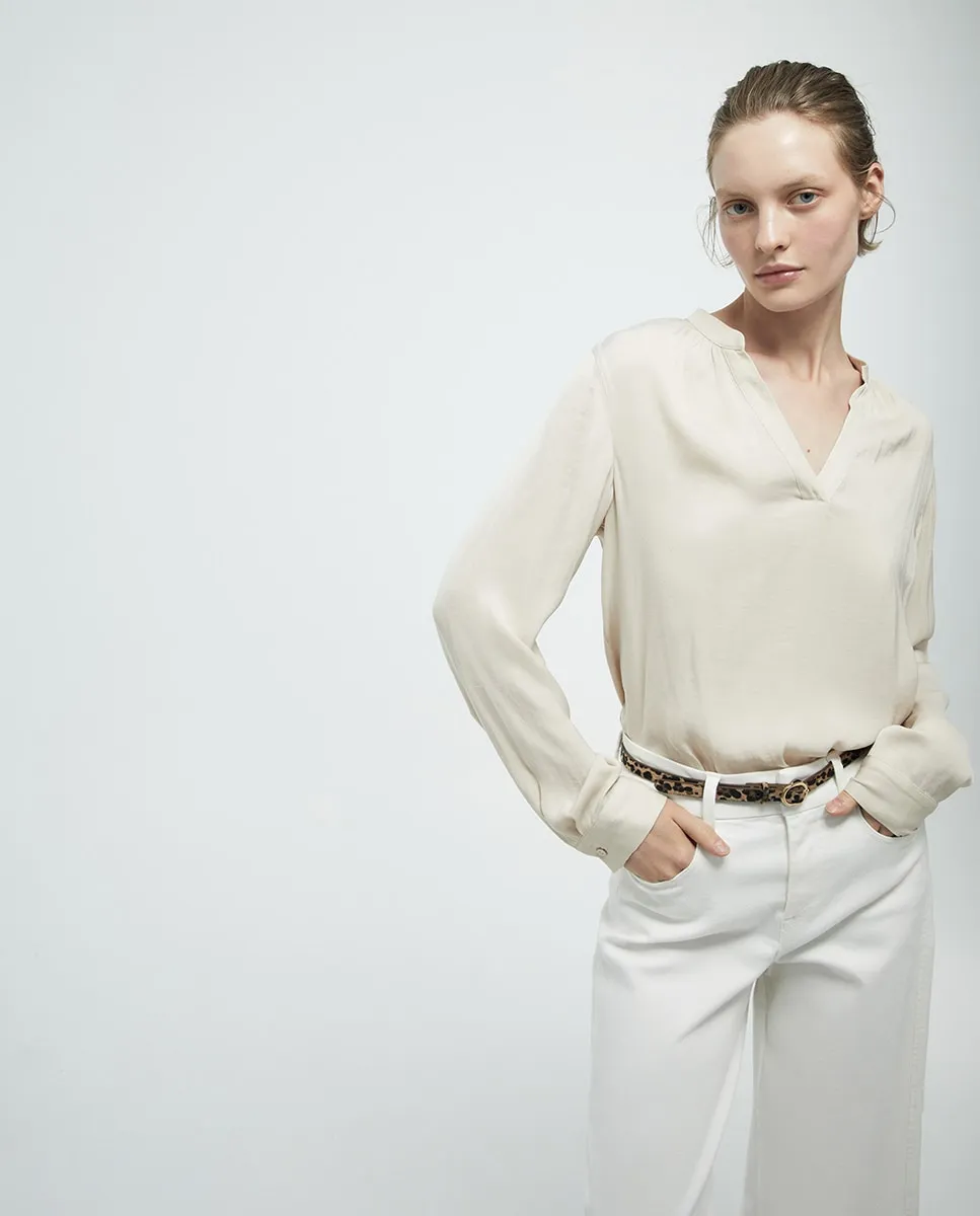 Свободная блузка однотонная Sfera, бежевый
Свободная блузка однотонная Sfera, бежевый