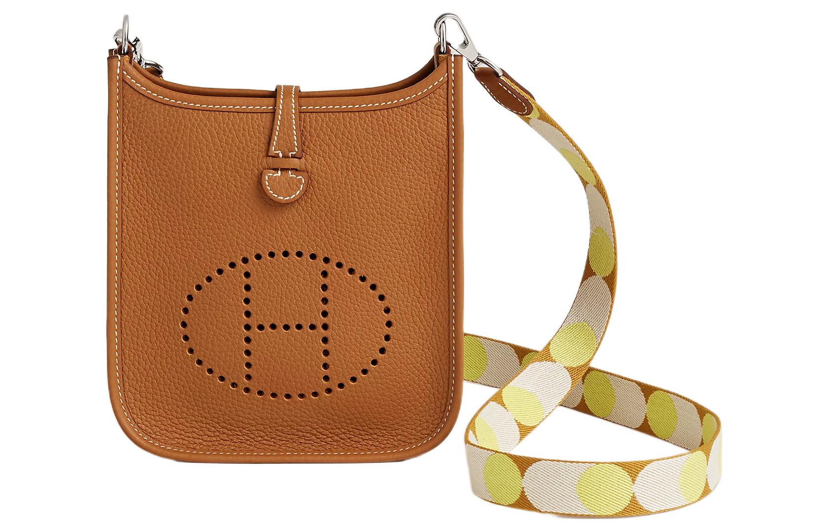 HERMES Сумка кроссбоди Evelyne Clemence мини женская золотисто-коричневая
HERMES Сумка кроссбоди Evelyne Clemence мини женская золотисто-коричневая