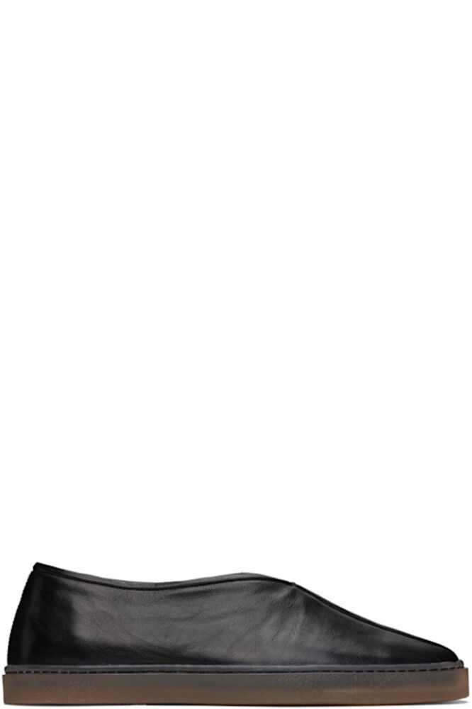 Черные линолеумные мокасины с кантом LEMAIRE
Черные линолеумные мокасины с кантом LEMAIRE