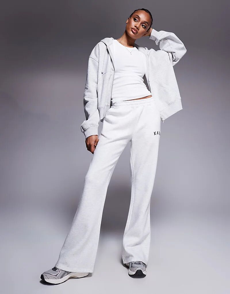 Широкие брюки-джоггеры Kaiia из хлопковой смеси с вышитым логотипом, светло-серого цвета
Широкие брюки-джоггеры Kaiia из хлопковой смеси с вышитым логотипом, светло-серого цвета