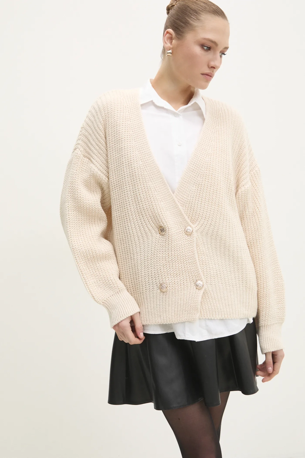 Шерстяной свитер Answear Lab, бежевый
Шерстяной свитер Answear Lab, бежевый