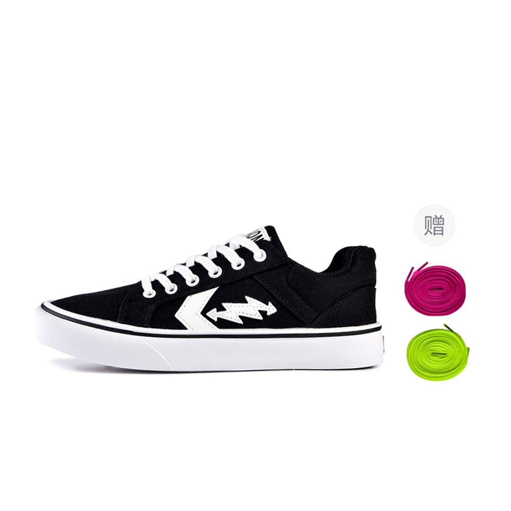 Износостойкие, легкие, дышащие и нескользящие. Низкие мужские скейтбордические кроссовки, черные CHERRY&KALIKA, Black 
Износостойкие, легкие, дышащие и нескользящие. Низкие мужские скейтбордические кроссовки, черные CHERRY&KALIKA, Black