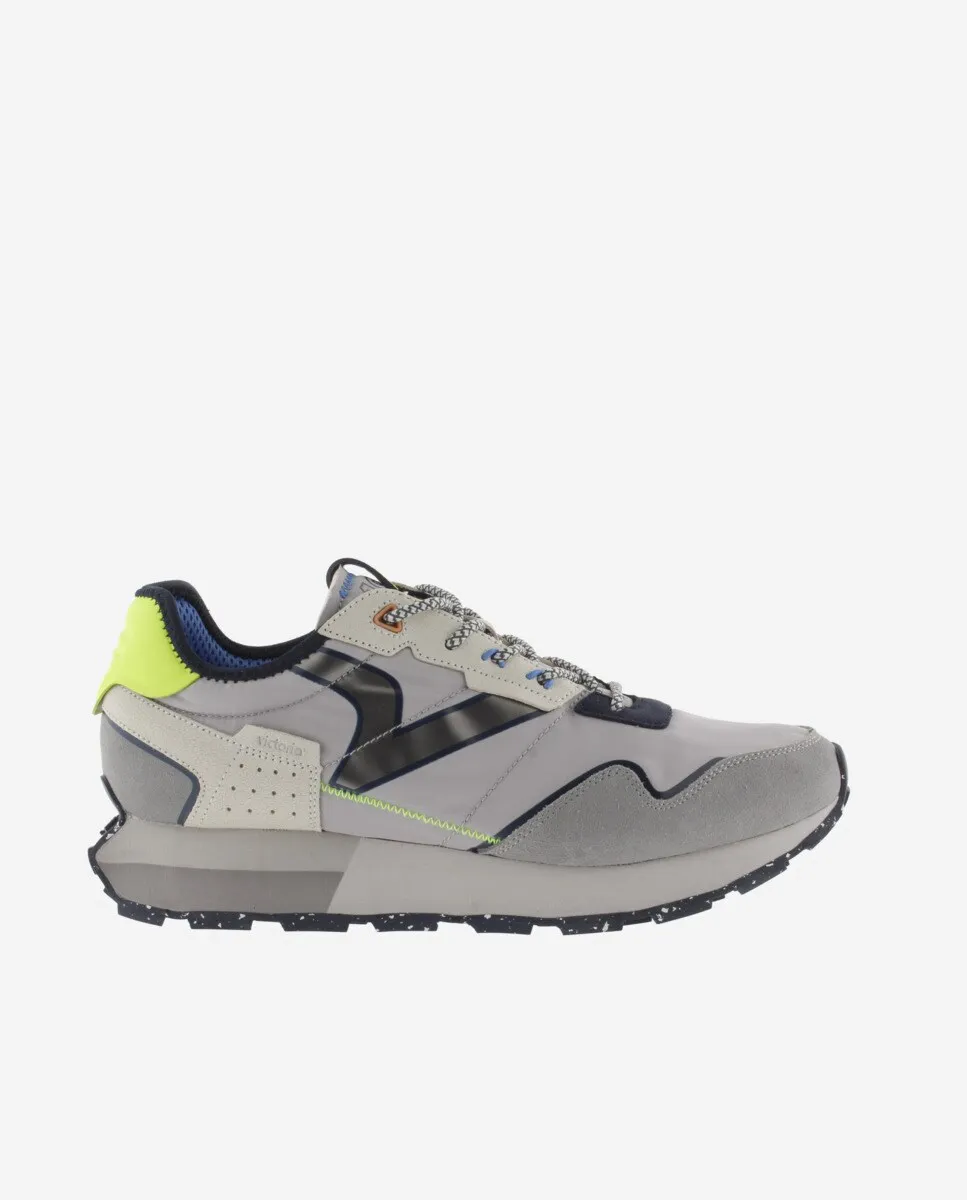 Мужские нейлоновые спортивные туфли с замшевыми вставками и рифленой подошвой Victoria, серый
Мужские нейлоновые спортивные туфли с замшевыми вставками и рифленой подошвой Victoria, серый