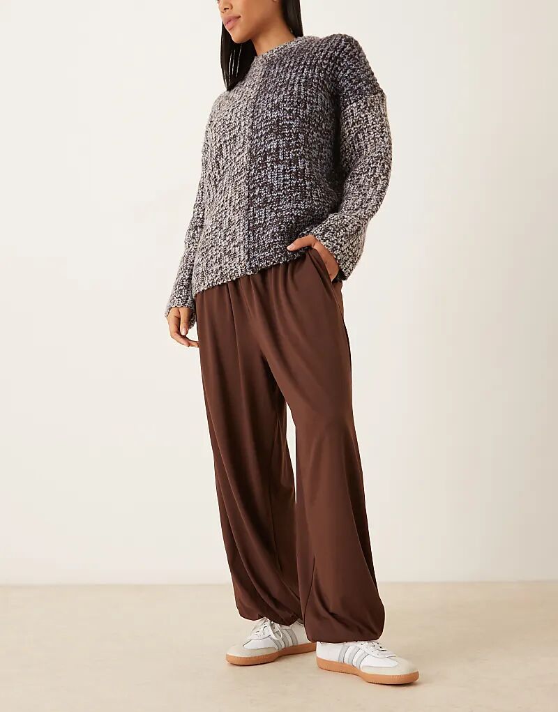 Хлопковые брюки-баллоны ASOS DESIGN шоколадного цвета
Хлопковые брюки-баллоны ASOS DESIGN шоколадного цвета