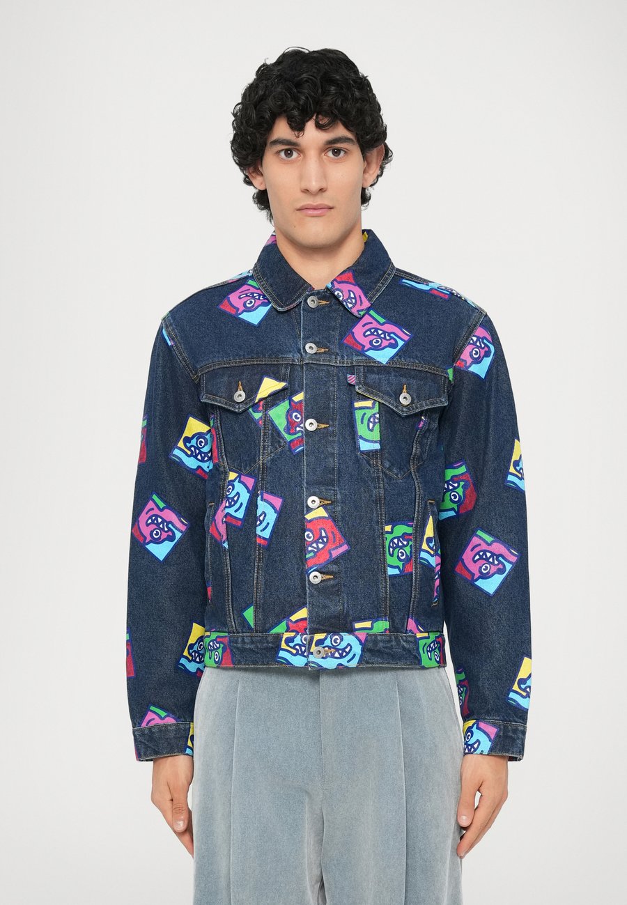 Куртка Icecream RUNNING DOG TILE TRUCKER JACKET, Indigo/Blue Denim
Куртка Icecream RUNNING DOG TILE TRUCKER JACKET, Indigo/Blue Denim