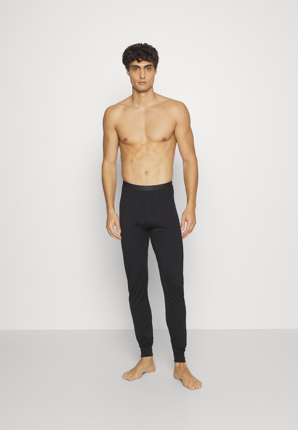 Кальсоны BOTTOM LONG ODLO, цвет black
Кальсоны BOTTOM LONG ODLO, цвет black