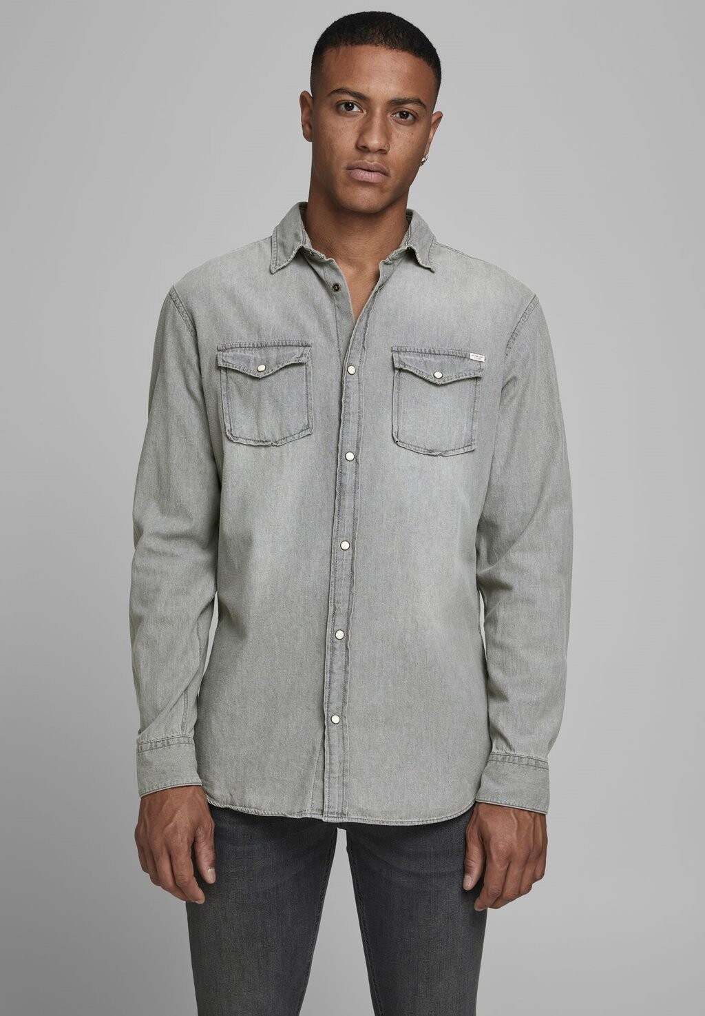 Рубашка Jack & Jones, светло-серая
Рубашка Jack & Jones, светло-серая