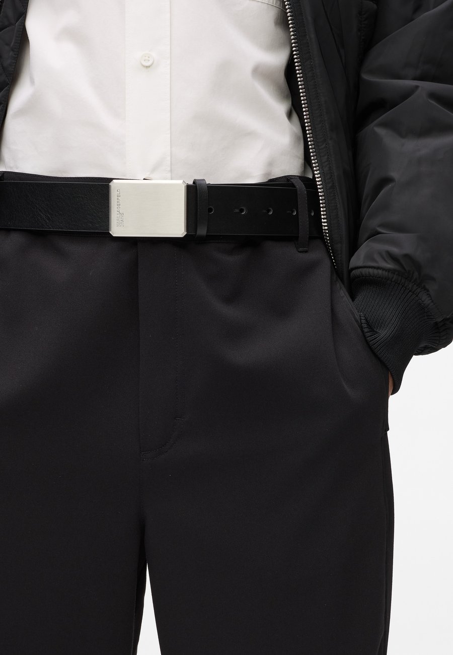 Ремень Karl Lagerfeld Jeans KLJ LOGO LTHR BELT, Black
Ремень Karl Lagerfeld Jeans KLJ LOGO LTHR BELT, Black