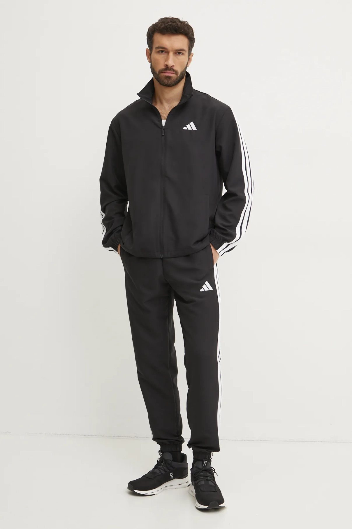 Спортивный костюм с 3 полосками adidas, черный 
Спортивный костюм с 3 полосками adidas, черный