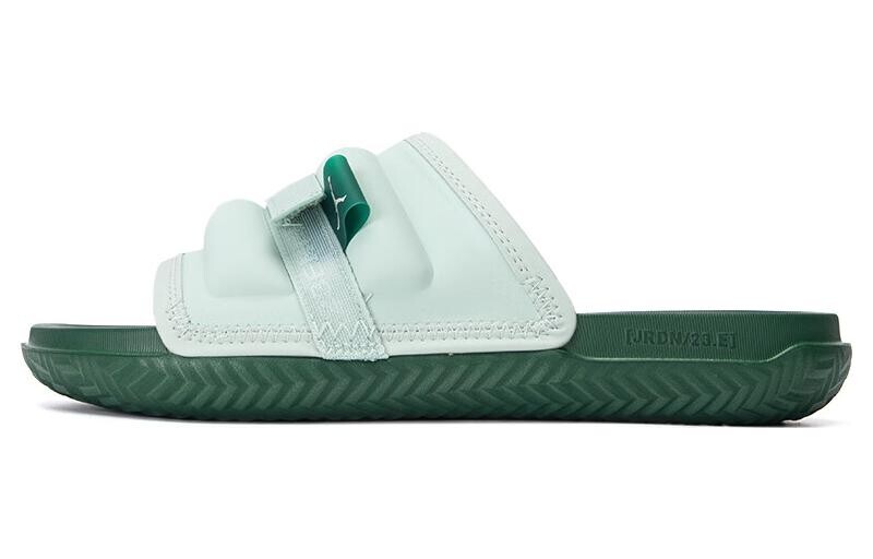 Мужские шлепанцы Jordan Super Play
Мужские шлепанцы Jordan Super Play