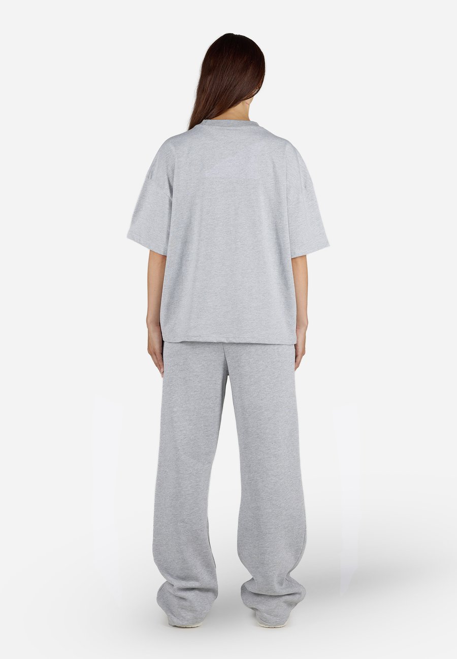 Футболка Pegador BRACY HEAVY OVERSIZED TEE, Grey/White/Grey
Футболка Pegador BRACY HEAVY OVERSIZED TEE, Grey/White/Grey