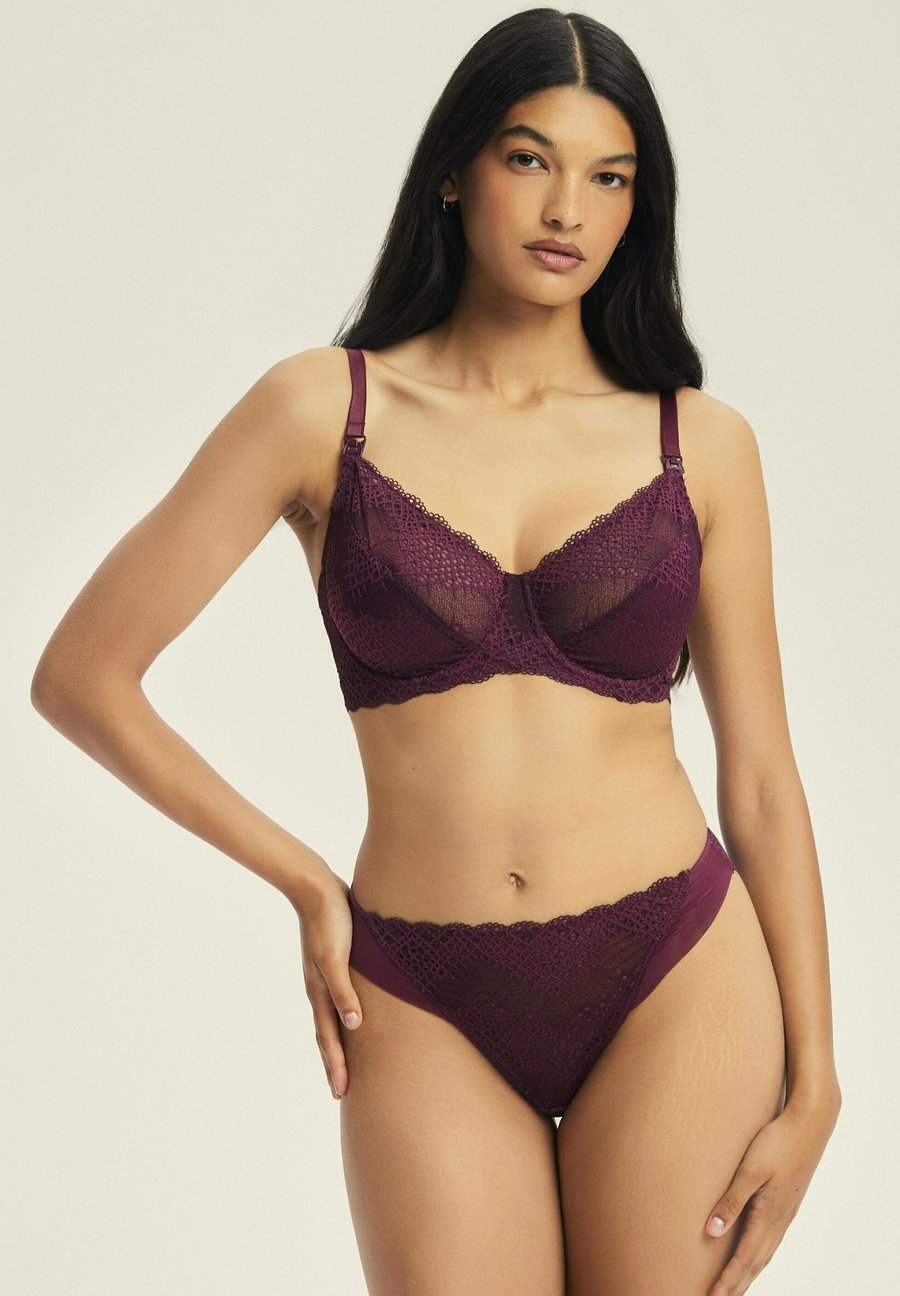 Бюстгальтер ESOTIQ CARIS, Bordeaux
Бюстгальтер ESOTIQ CARIS, Bordeaux