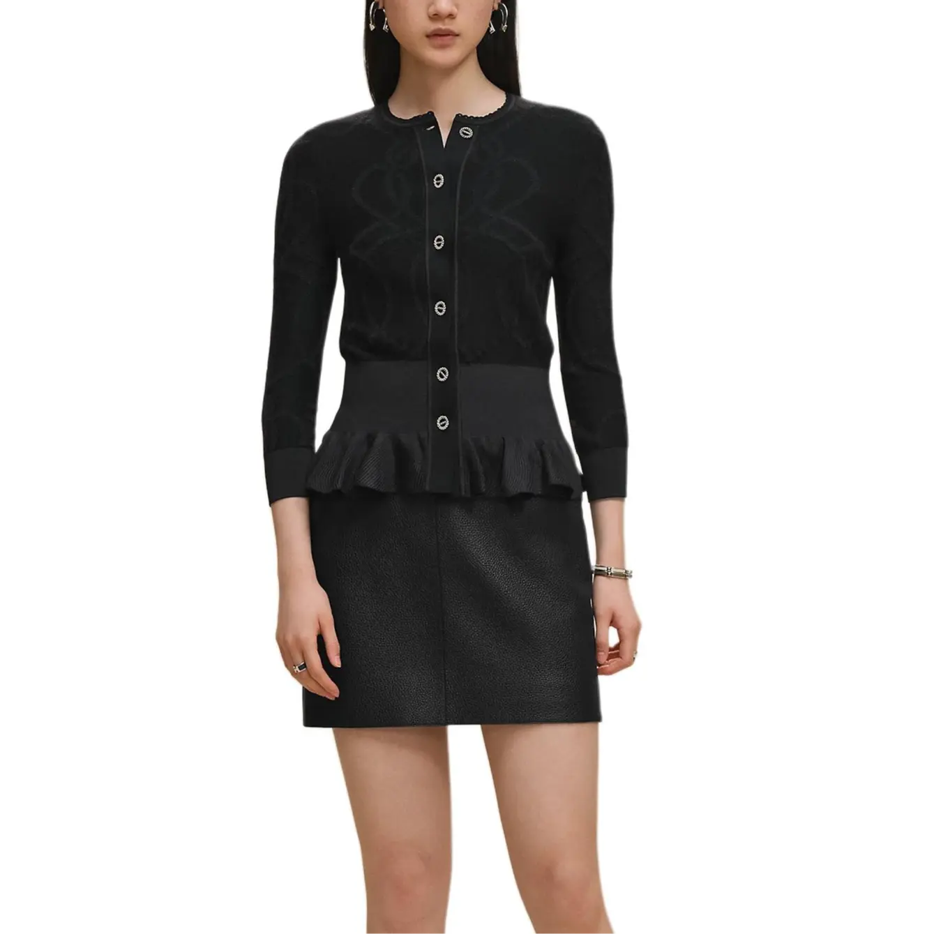 HERMES Женский свитер FW25 Black
HERMES Женский свитер FW25 Black