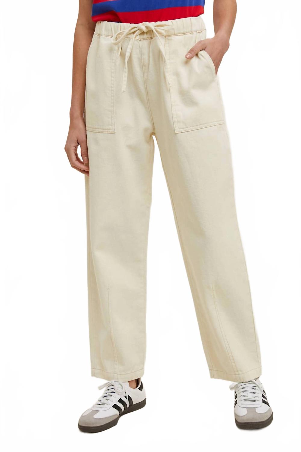 WISHLIST Джинсы Lola Drawstring Baggy Denim цвета экрю
WISHLIST Джинсы Lola Drawstring Baggy Denim цвета экрю