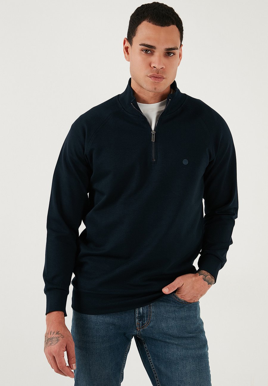 Толстовка Buratti REGULAR FIT, Dark Blue
Толстовка Buratti REGULAR FIT, Dark Blue