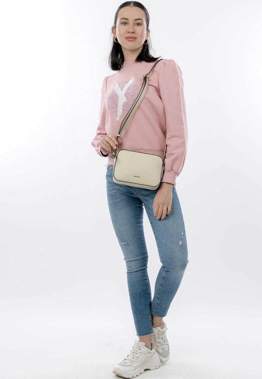 Сумка кросс-боди SURI FREY MAGGY, Beige /Beige
Сумка кросс-боди SURI FREY MAGGY, Beige /Beige