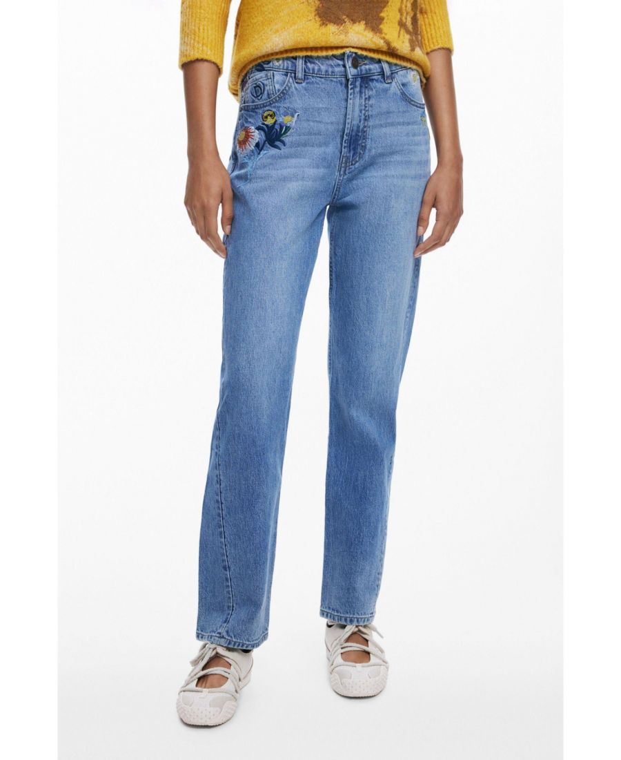 Женские джинсы с вышитыми цветами Desigual, Medium blue
Женские джинсы с вышитыми цветами Desigual, Medium blue
