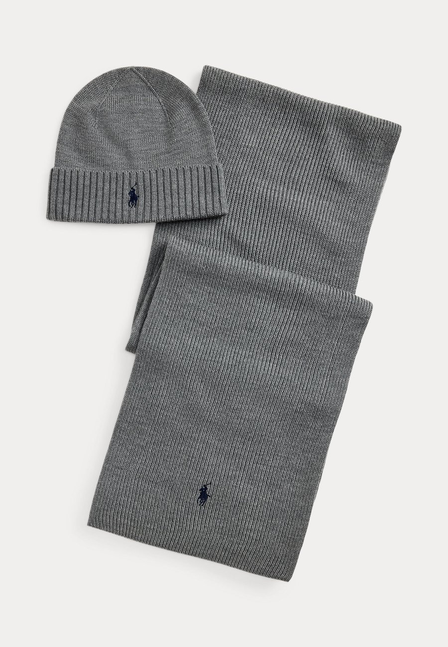 Шапка Polo Ralph Lauren MERINO WOOL BEANIE & SCARF GIFT SET, Fawn Grey Heather/Dark Blue
Шапка Polo Ralph Lauren MERINO WOOL BEANIE & SCARF GIFT SET, Fawn Grey Heather/Dark Blue