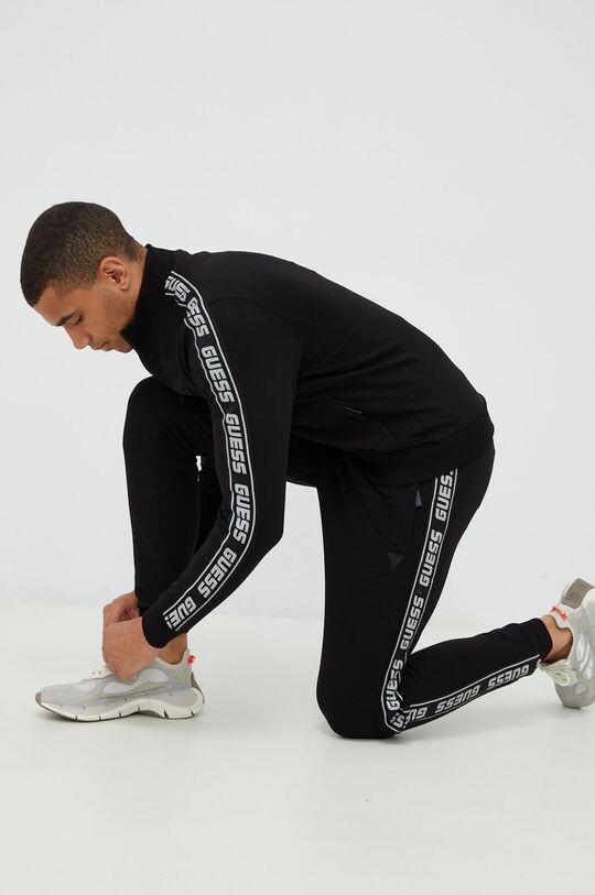 Толстовка Guess, черный
Толстовка Guess, черный