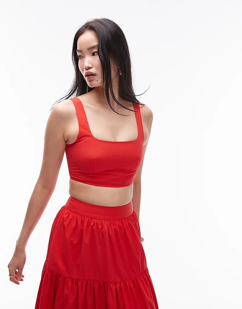 Красный укороченный топ из тафты с квадратным вырезом от Topshop (часть комплекта)
Красный укороченный топ из тафты с квадратным вырезом от Topshop (часть комплекта)