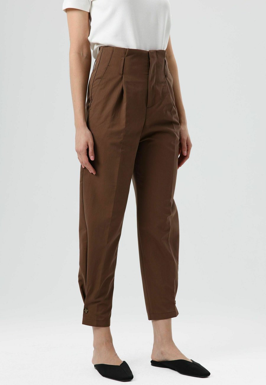 Брюки D.MoRo HIGH WAIST, Brown
Брюки D.MoRo HIGH WAIST, Brown