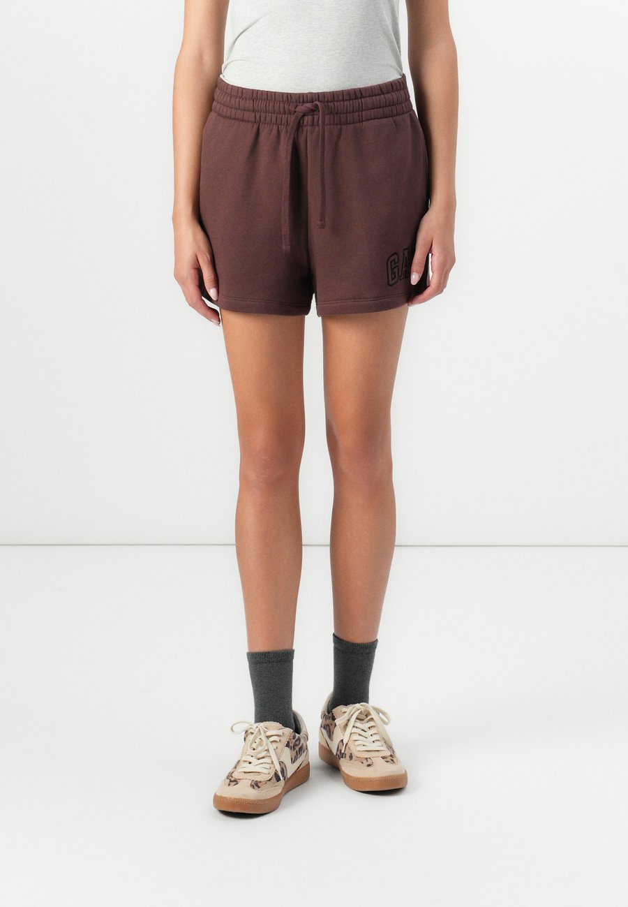 Шорты GAP HERITAGE , Chocolate Bar /Dark Brown
Шорты GAP HERITAGE , Chocolate Bar /Dark Brown