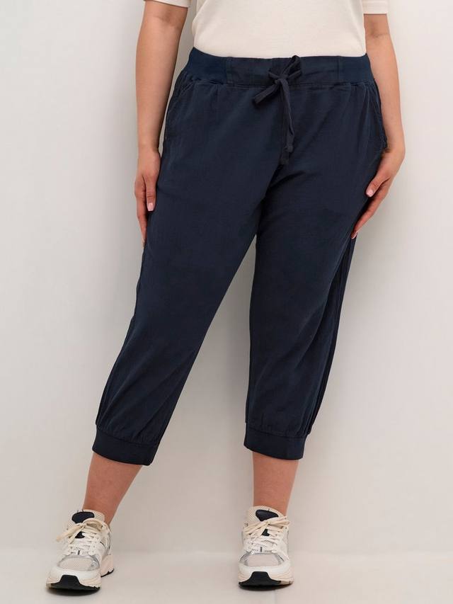 Брюки-капри на завязках nana KAFFE Curve, цвет Midnight Marine
Брюки-капри на завязках nana KAFFE Curve, цвет Midnight Marine