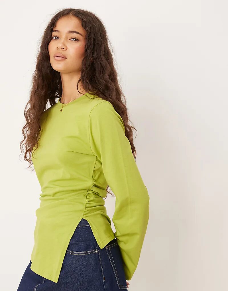 Асимметричный топ с длинными рукавами и присборенными боками ASOS DESIGN оливкового цвета
Асимметричный топ с длинными рукавами и присборенными боками ASOS DESIGN оливкового цвета