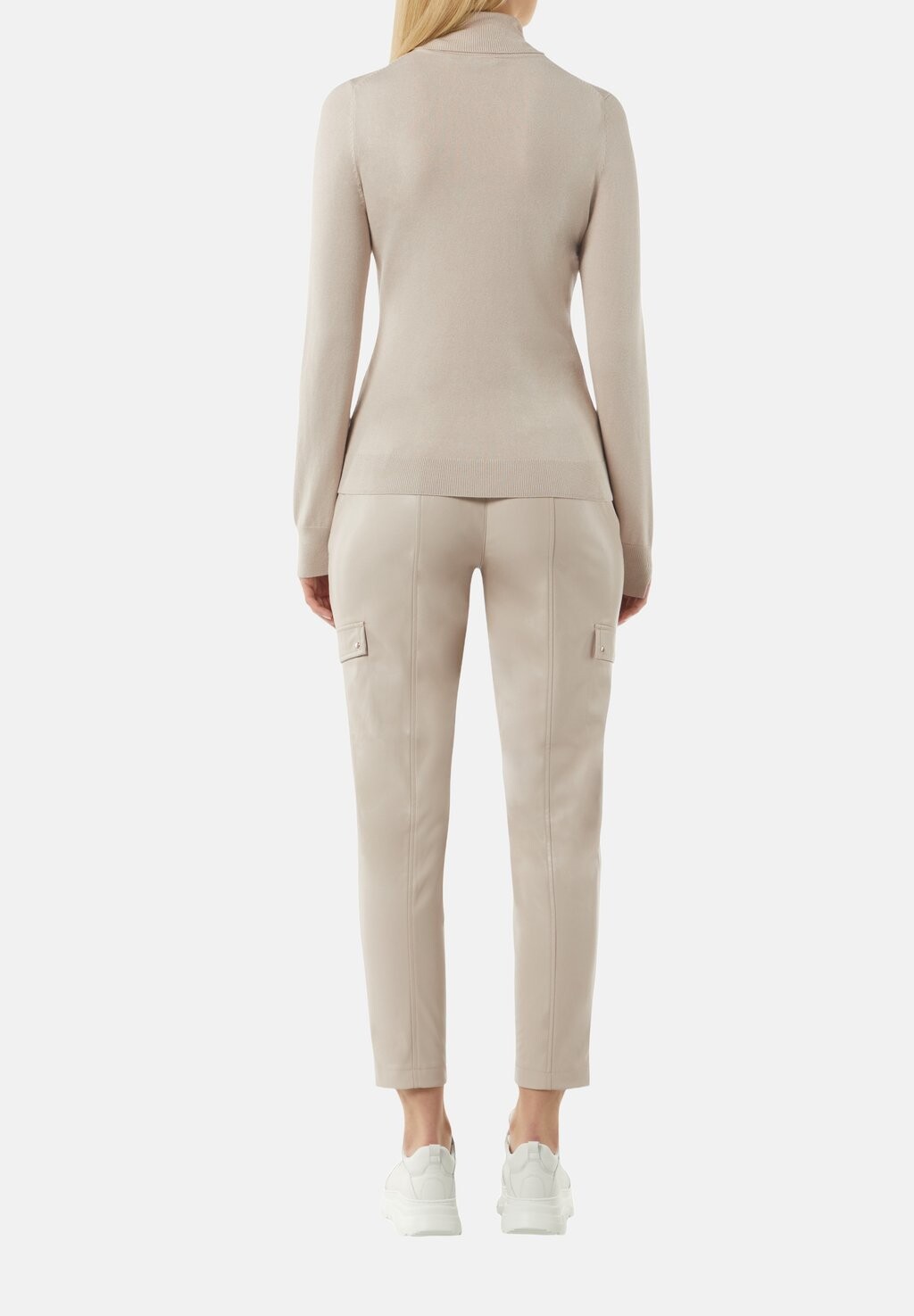 Джемпер ELEGANTER comma, песочный
Джемпер ELEGANTER comma, песочный