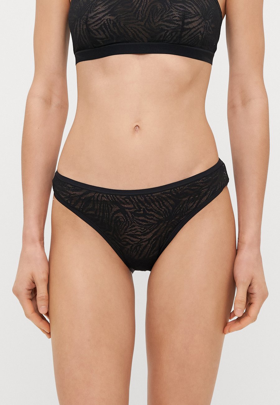 Брифы YITTY Briefs, Iconic Black/Black
Брифы YITTY Briefs, Iconic Black/Black