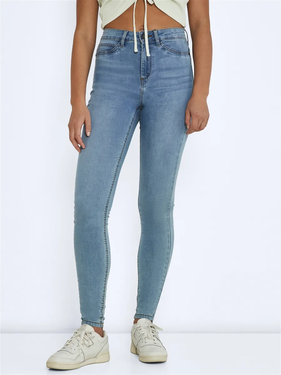 Джинсы скинни с шумным эффектом "NMCALLIE HW SKINNY JEANS VI059LB NOOS" Noisy May, голубой
Джинсы скинни с шумным эффектом "NMCALLIE HW SKINNY JEANS VI059LB NOOS" Noisy May, голубой