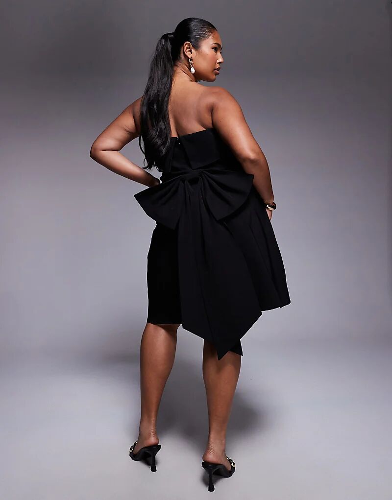 Мини-платье-бандо TFNC Plus с бантом на спине черного цвета
Мини-платье-бандо TFNC Plus с бантом на спине черного цвета