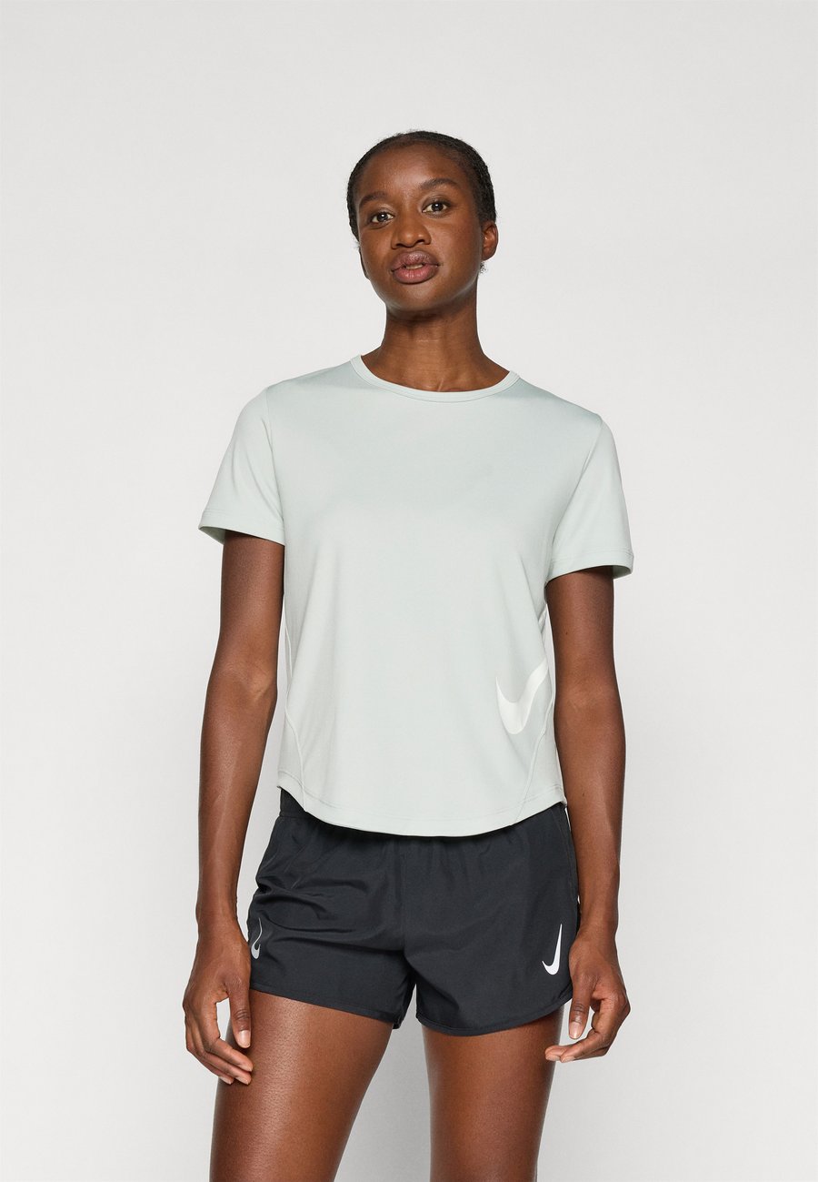 Футболка Nike Performance TEMPO TOP, Light Silver-Coloured/White/Light Grey
Футболка Nike Performance TEMPO TOP, Light Silver-Coloured/White/Light Grey