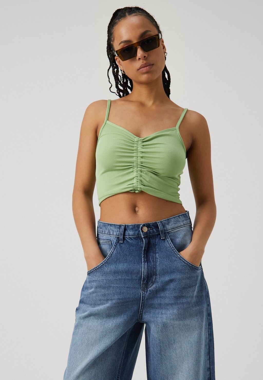Джинсы свободного кроя ONLY, деним среднего синего цвета Onljulia Loose Fit Baggy
Джинсы свободного кроя ONLY, деним среднего синего цвета Onljulia Loose Fit Baggy