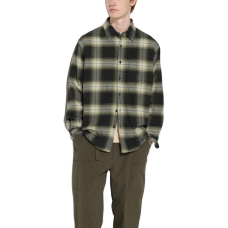 Рубашка унисекс зеленая Uniqlo, зеленый 
Рубашка унисекс зеленая Uniqlo, зеленый