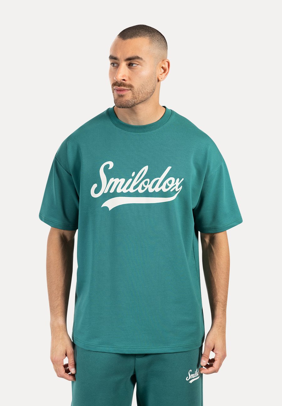 Футболка Smilodox CASUAL LORIK, Dunkel Grün/Dark Green, Зеленый, Футболка Smilodox CASUAL LORIK, Dunkel Grün/Dark Green
Футболка Smilodox CASUAL LORIK, Dunkel Grün/Dark Green, Зеленый, Футболка Smilodox CASUAL LORIK, Dunkel Grün/Dark Green